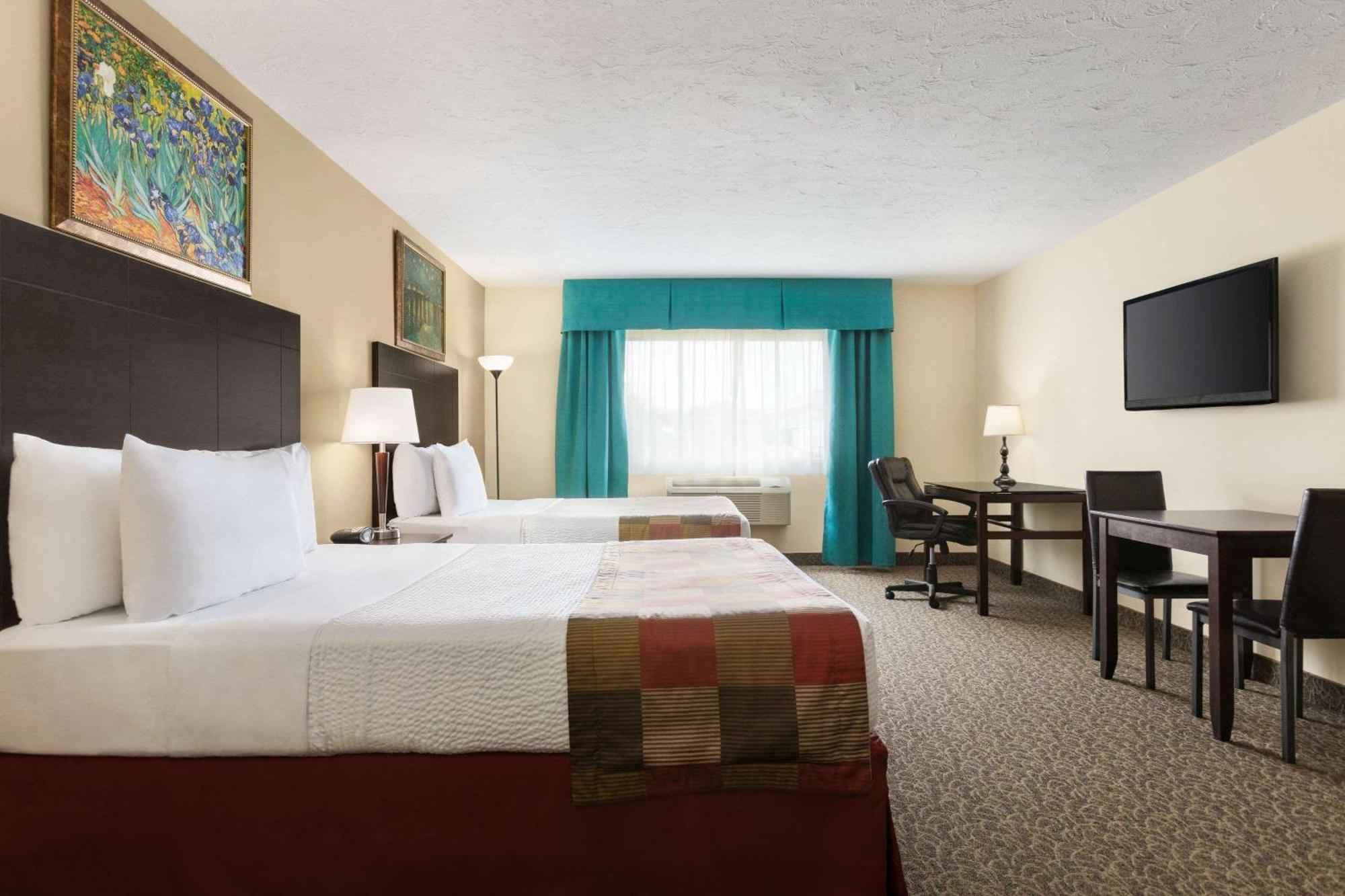 Days Inn By Wyndham Montreal East Ngoại thất bức ảnh